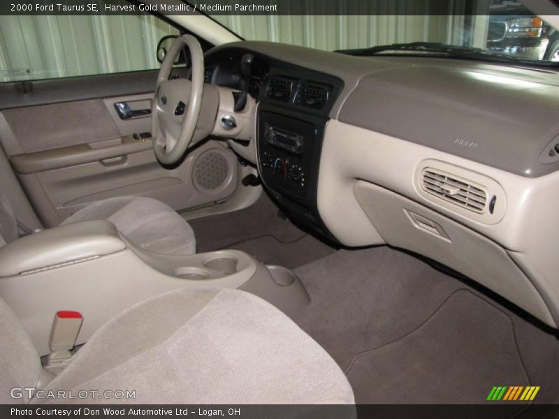 Harvest Gold Metallic / Medium Parchment 2000 Ford Taurus SE