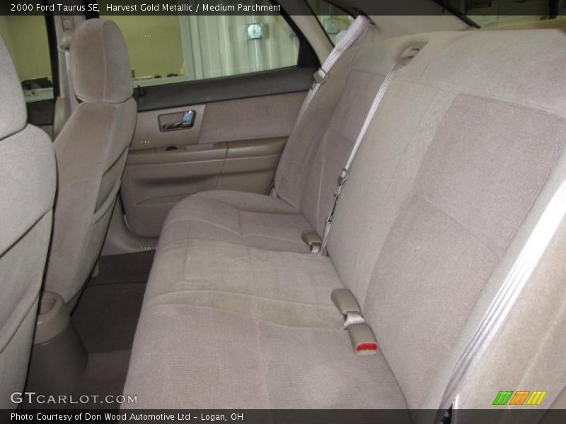 Harvest Gold Metallic / Medium Parchment 2000 Ford Taurus SE
