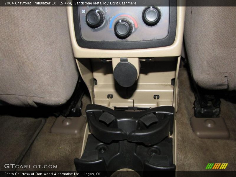 Sandstone Metallic / Light Cashmere 2004 Chevrolet TrailBlazer EXT LS 4x4