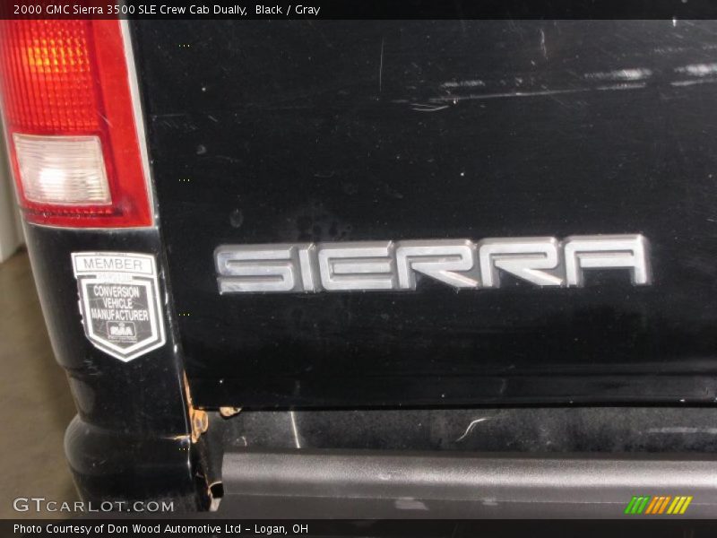 Black / Gray 2000 GMC Sierra 3500 SLE Crew Cab Dually