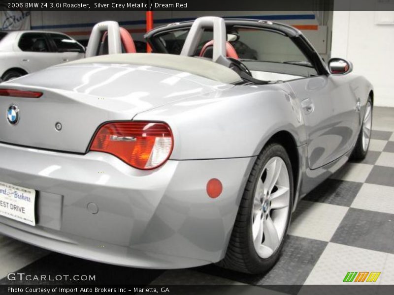 Silver Grey Metallic / Dream Red 2006 BMW Z4 3.0i Roadster
