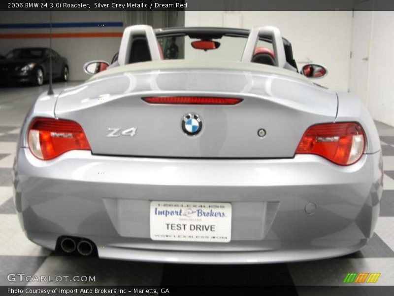 Silver Grey Metallic / Dream Red 2006 BMW Z4 3.0i Roadster