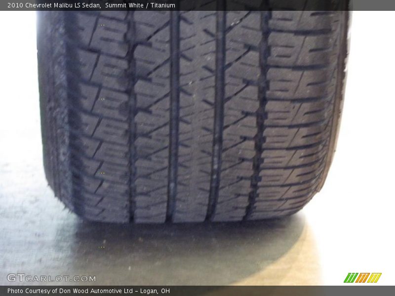 Summit White / Titanium 2010 Chevrolet Malibu LS Sedan