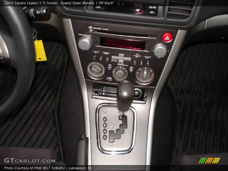 Quartz Silver Metallic / Off Black 2009 Subaru Legacy 2.5i Sedan