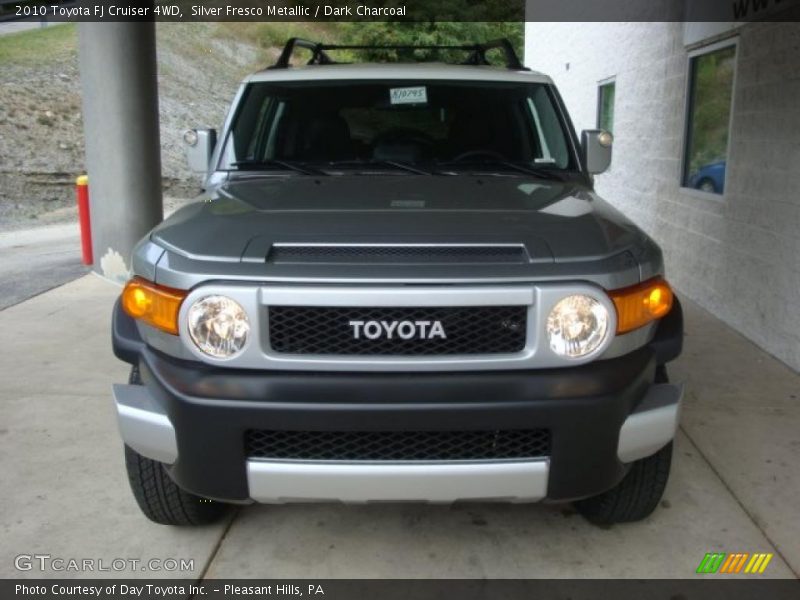 Silver Fresco Metallic / Dark Charcoal 2010 Toyota FJ Cruiser 4WD