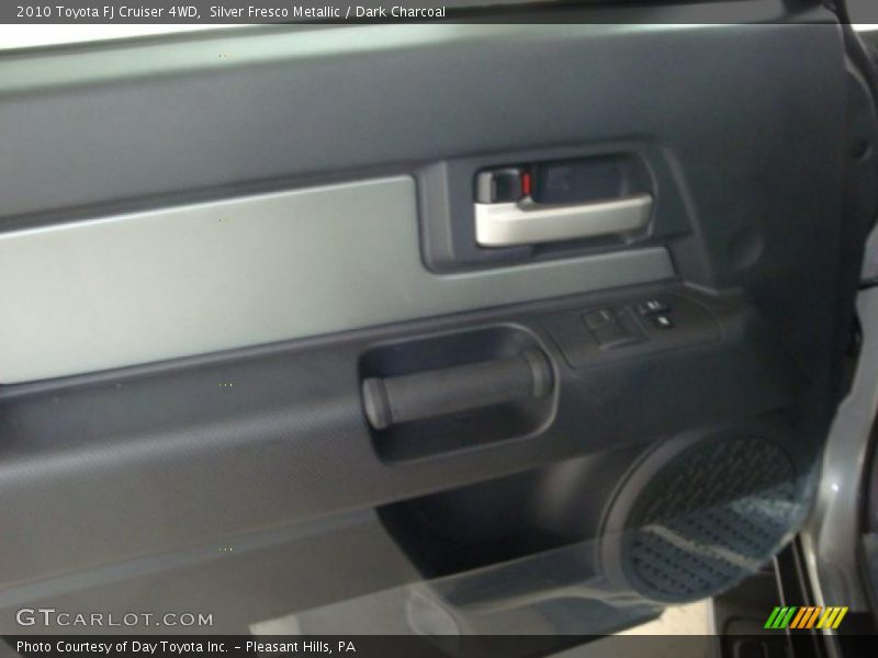 Silver Fresco Metallic / Dark Charcoal 2010 Toyota FJ Cruiser 4WD