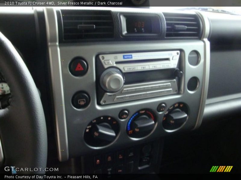 Silver Fresco Metallic / Dark Charcoal 2010 Toyota FJ Cruiser 4WD