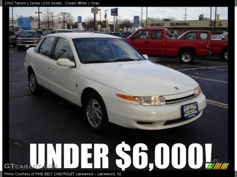 Cream White / Gray 2002 Saturn L Series L200 Sedan