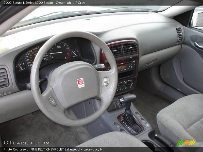 Cream White / Gray 2002 Saturn L Series L200 Sedan