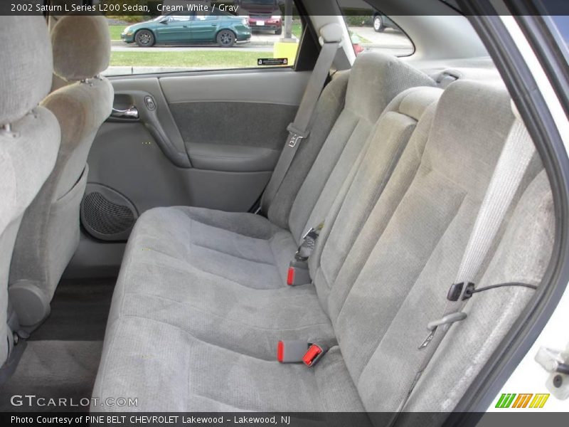 Cream White / Gray 2002 Saturn L Series L200 Sedan