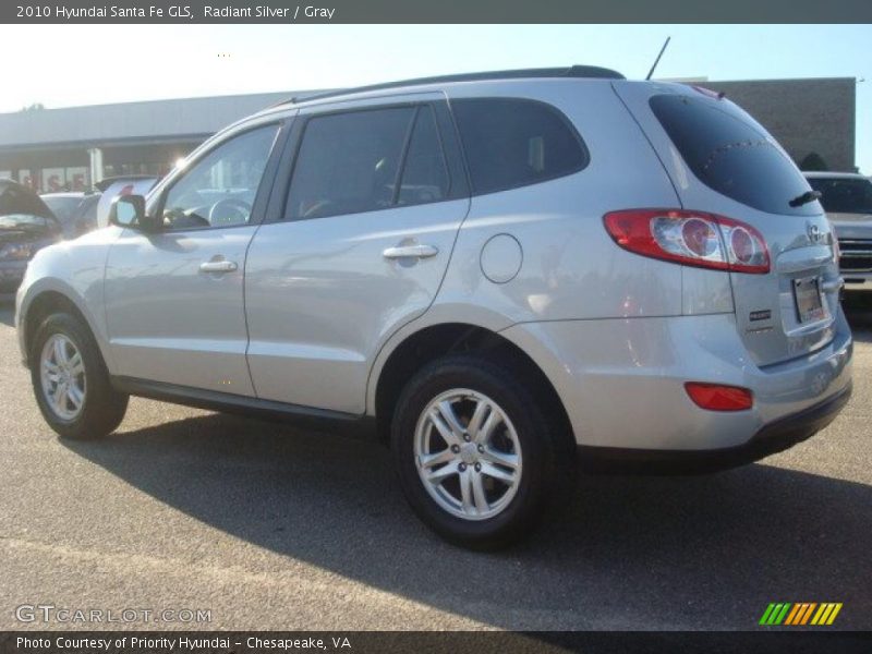 Radiant Silver / Gray 2010 Hyundai Santa Fe GLS