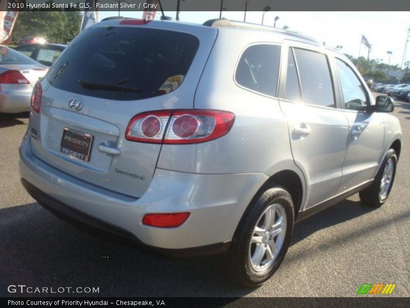 Radiant Silver / Gray 2010 Hyundai Santa Fe GLS