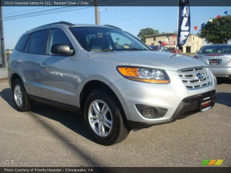 Radiant Silver / Gray 2010 Hyundai Santa Fe GLS