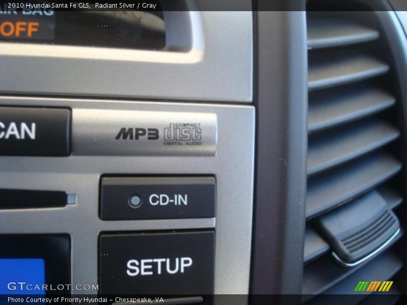Radiant Silver / Gray 2010 Hyundai Santa Fe GLS