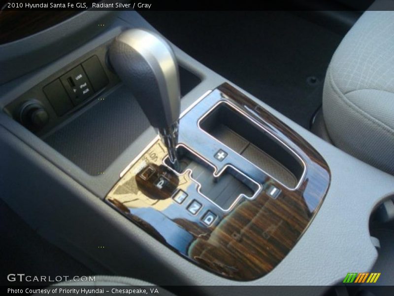 Radiant Silver / Gray 2010 Hyundai Santa Fe GLS