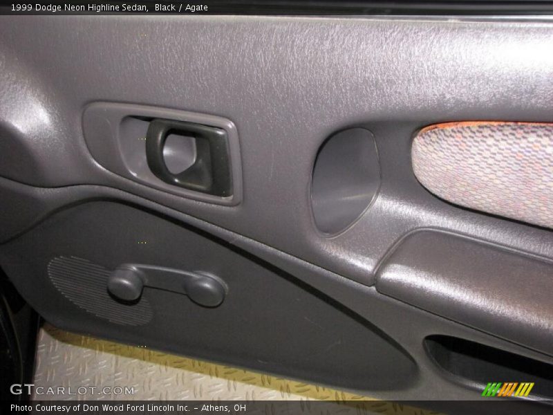 Black / Agate 1999 Dodge Neon Highline Sedan