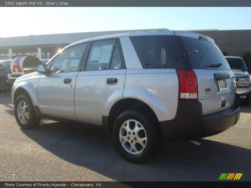 Silver / Gray 2003 Saturn VUE V6