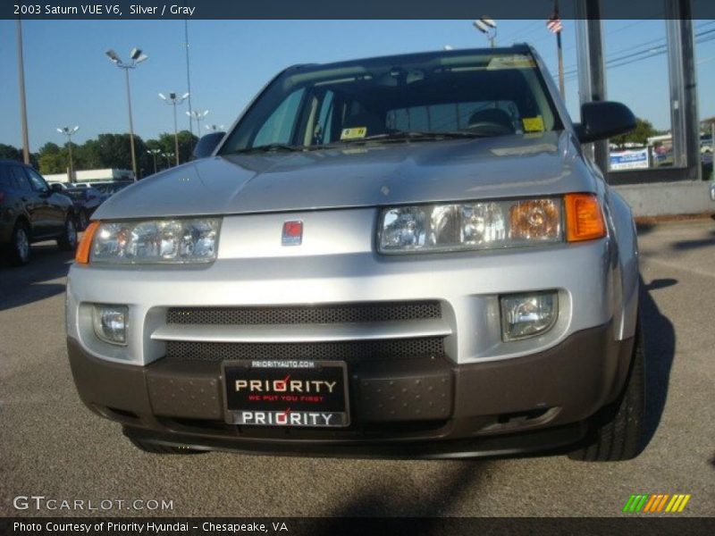 Silver / Gray 2003 Saturn VUE V6