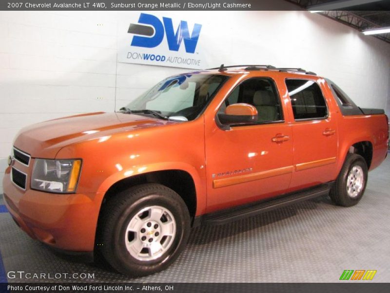 Sunburst Orange Metallic / Ebony/Light Cashmere 2007 Chevrolet Avalanche LT 4WD