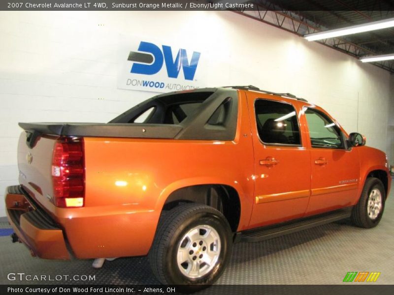 Sunburst Orange Metallic / Ebony/Light Cashmere 2007 Chevrolet Avalanche LT 4WD