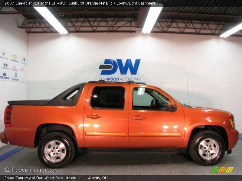 Sunburst Orange Metallic / Ebony/Light Cashmere 2007 Chevrolet Avalanche LT 4WD