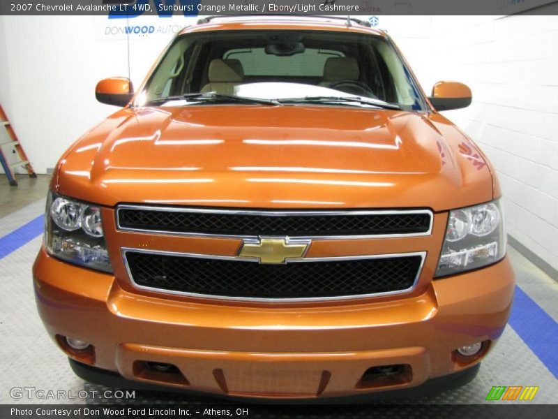 Sunburst Orange Metallic / Ebony/Light Cashmere 2007 Chevrolet Avalanche LT 4WD