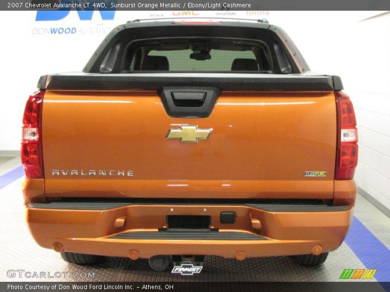 Sunburst Orange Metallic / Ebony/Light Cashmere 2007 Chevrolet Avalanche LT 4WD