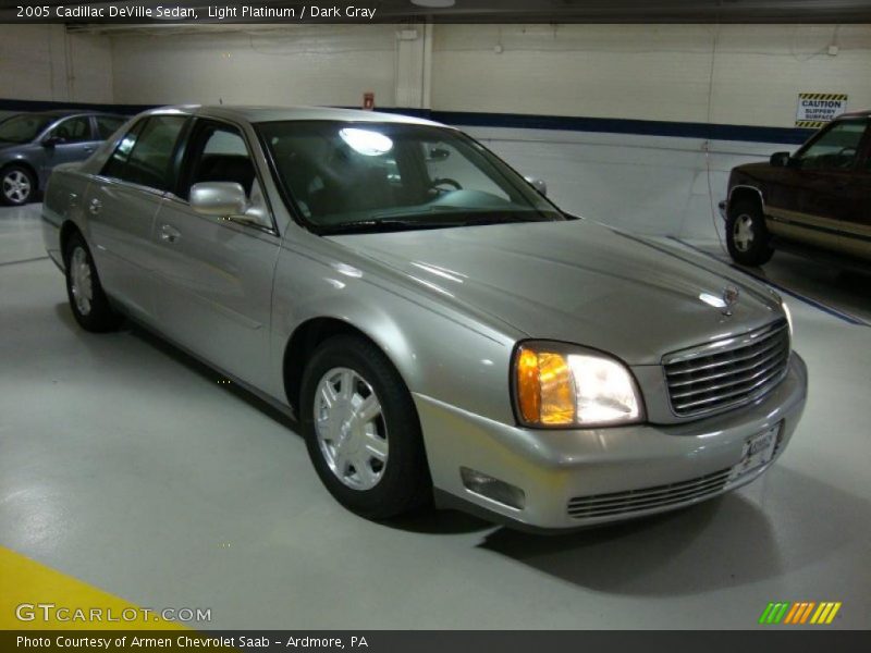 Light Platinum / Dark Gray 2005 Cadillac DeVille Sedan