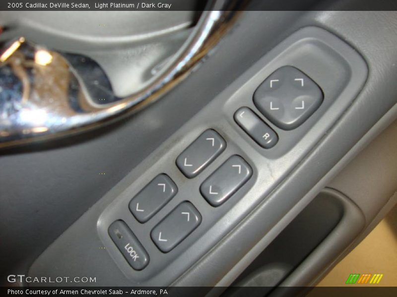 Light Platinum / Dark Gray 2005 Cadillac DeVille Sedan