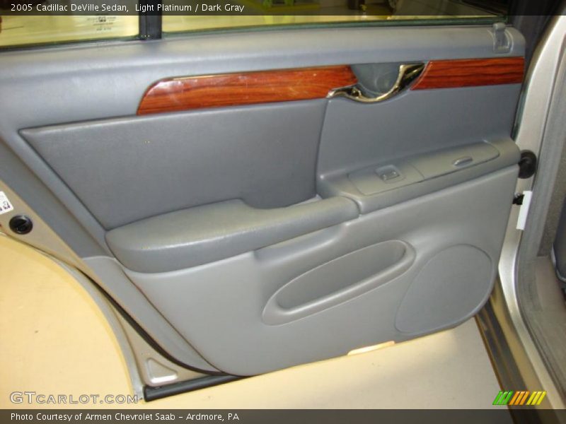 Light Platinum / Dark Gray 2005 Cadillac DeVille Sedan