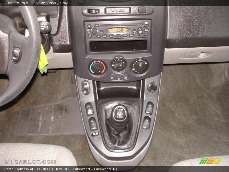 Silver Nickel / Gray 2005 Saturn VUE