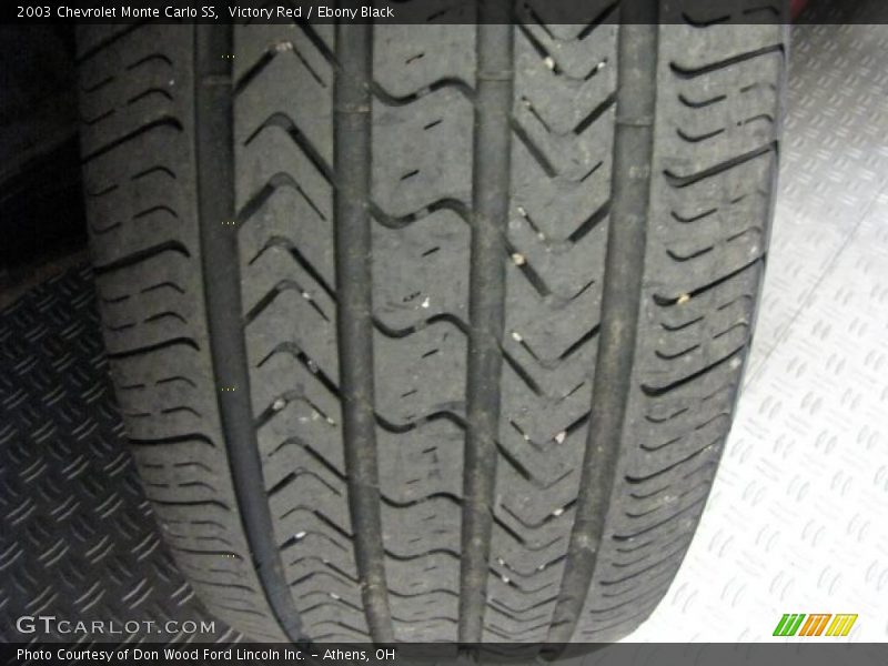Victory Red / Ebony Black 2003 Chevrolet Monte Carlo SS