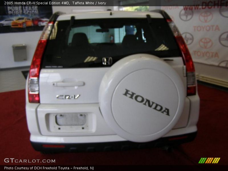 Taffeta White / Ivory 2005 Honda CR-V Special Edition 4WD