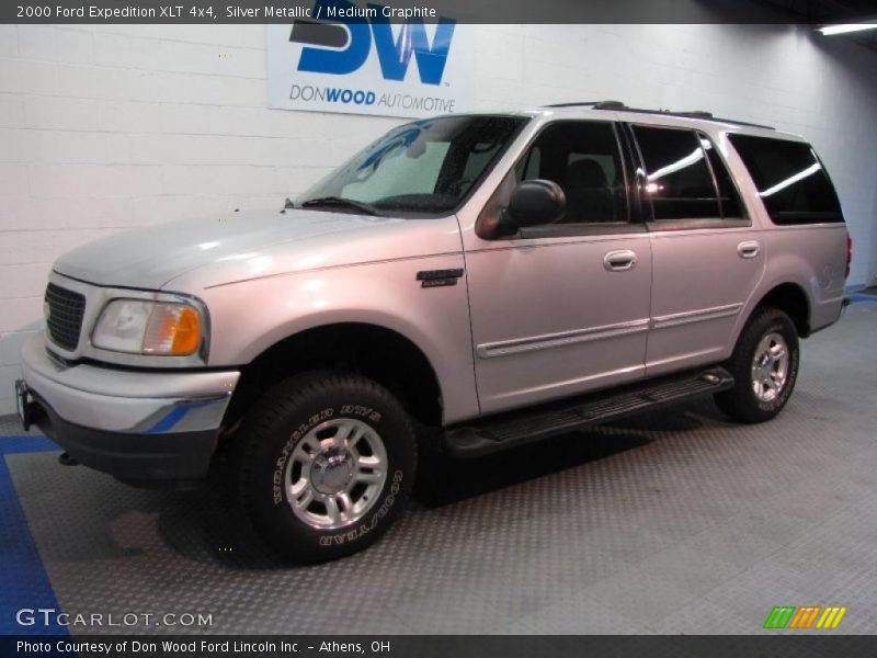 Silver Metallic / Medium Graphite 2000 Ford Expedition XLT 4x4