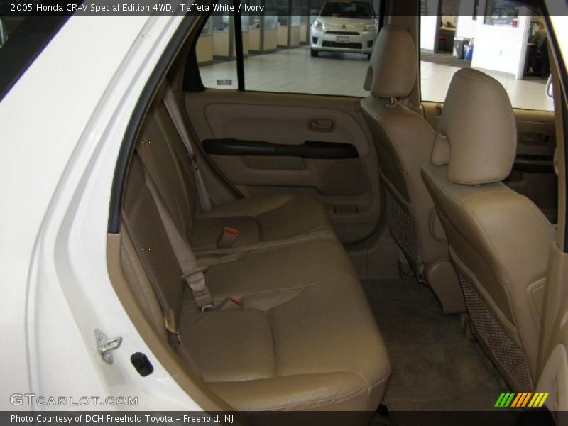 Taffeta White / Ivory 2005 Honda CR-V Special Edition 4WD