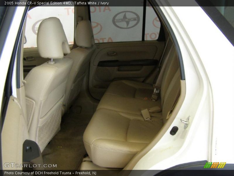 Taffeta White / Ivory 2005 Honda CR-V Special Edition 4WD