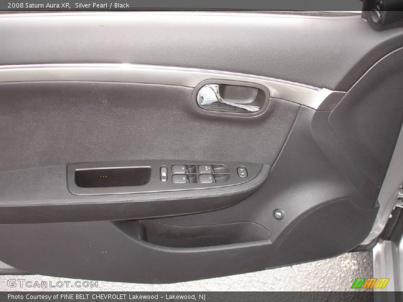 Silver Pearl / Black 2008 Saturn Aura XR
