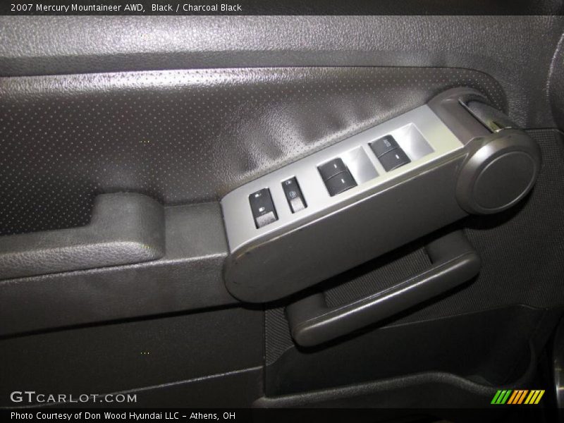 Black / Charcoal Black 2007 Mercury Mountaineer AWD