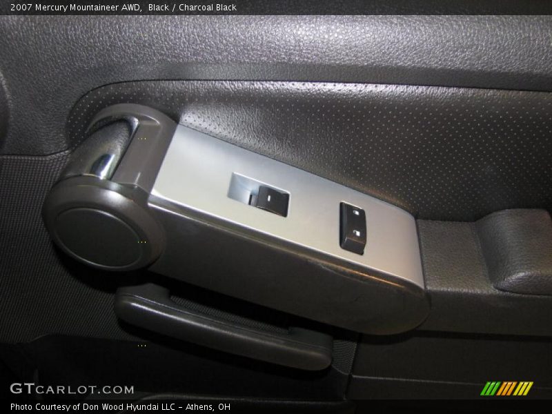 Black / Charcoal Black 2007 Mercury Mountaineer AWD