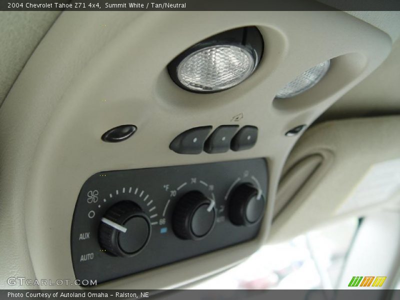 Summit White / Tan/Neutral 2004 Chevrolet Tahoe Z71 4x4