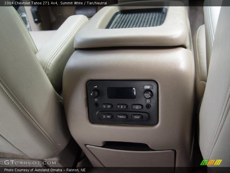 Summit White / Tan/Neutral 2004 Chevrolet Tahoe Z71 4x4