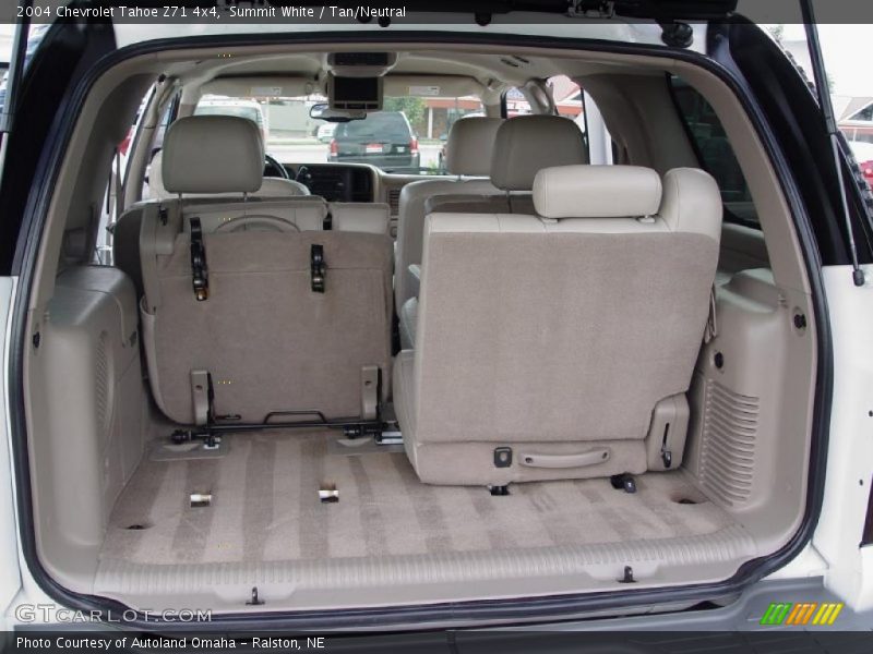 Summit White / Tan/Neutral 2004 Chevrolet Tahoe Z71 4x4