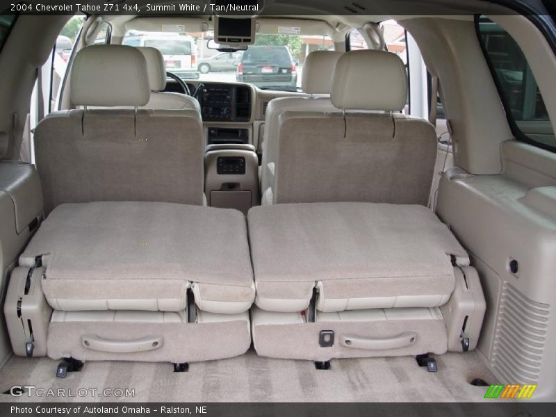 Summit White / Tan/Neutral 2004 Chevrolet Tahoe Z71 4x4