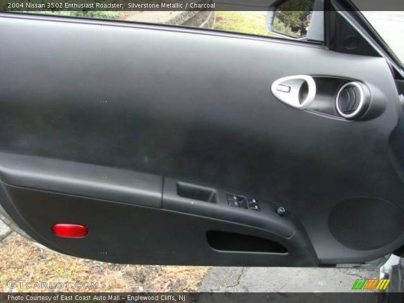 Silverstone Metallic / Charcoal 2004 Nissan 350Z Enthusiast Roadster