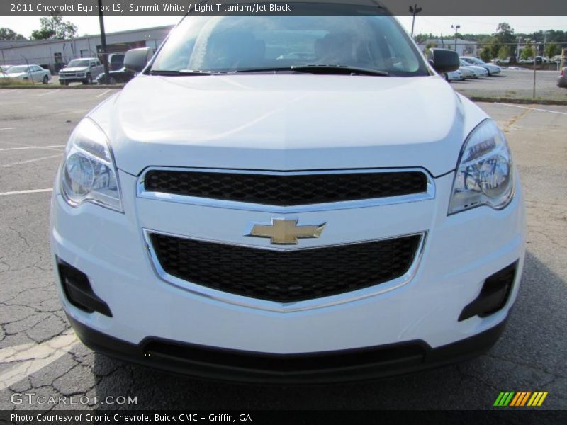 Summit White / Light Titanium/Jet Black 2011 Chevrolet Equinox LS