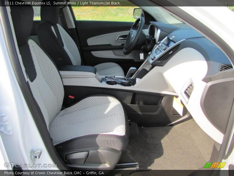 Summit White / Light Titanium/Jet Black 2011 Chevrolet Equinox LS