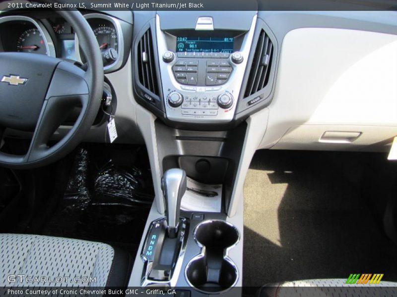 Summit White / Light Titanium/Jet Black 2011 Chevrolet Equinox LS
