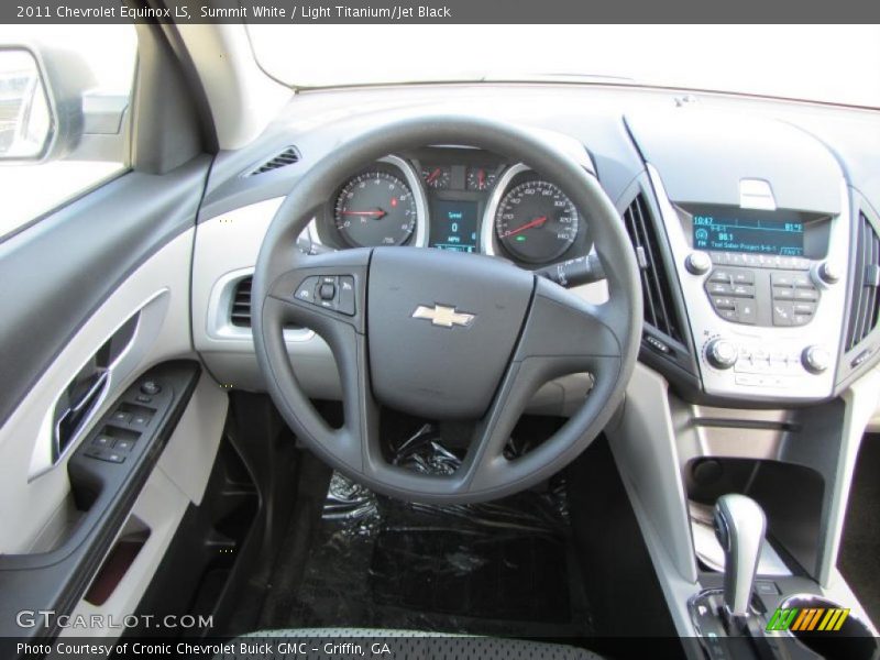 Summit White / Light Titanium/Jet Black 2011 Chevrolet Equinox LS