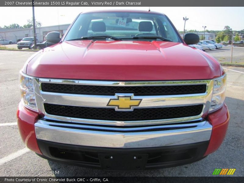 Victory Red / Dark Charcoal 2007 Chevrolet Silverado 1500 LS Regular Cab
