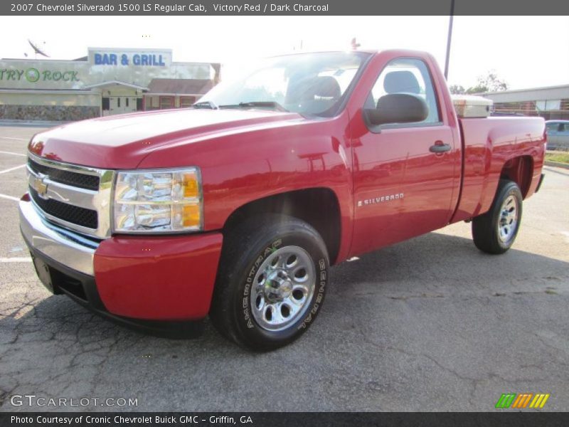 Victory Red / Dark Charcoal 2007 Chevrolet Silverado 1500 LS Regular Cab